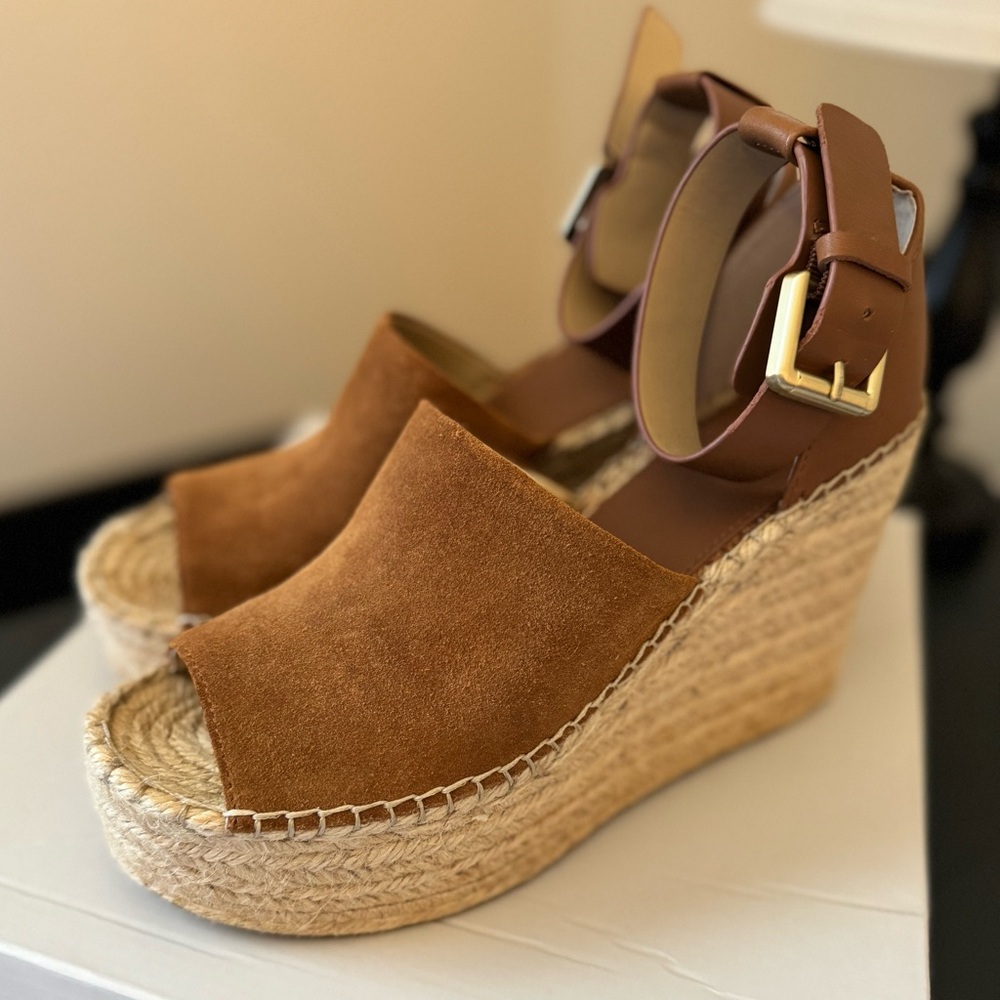 MARC FISHER SUEDE ESPADRILLES